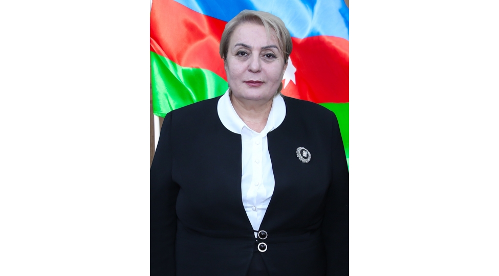 muellim-insan-heyatina-toxunan-peshedir