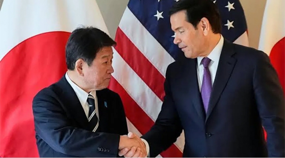 rubio-ve-moteqi-okinavada-absh-deniz-piyadasinin-hebsini-muzakire-edib