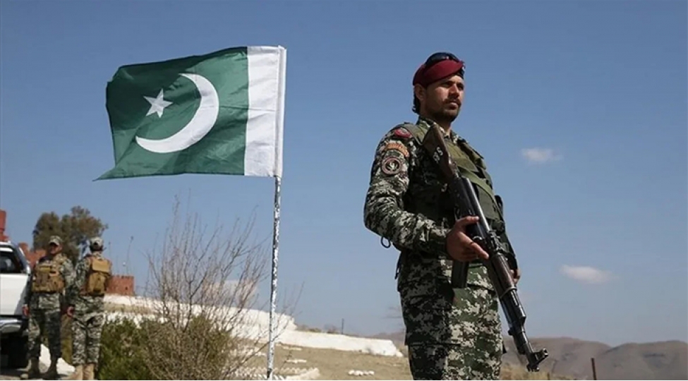 pakistan-herbchileri-efqanistanla-serhedde-12-silahlini-zerersizleshdirib