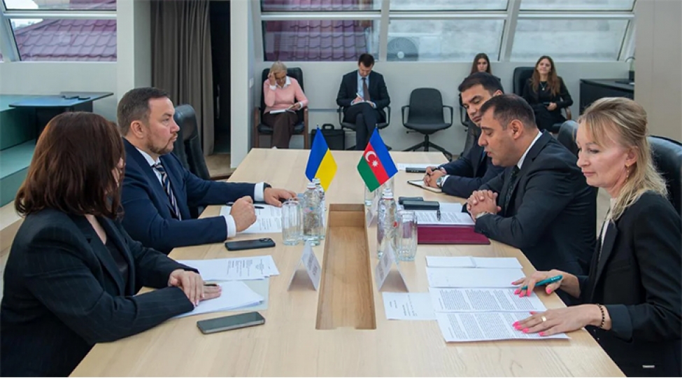 azerbaycanla-ukrayna-muxtelif-sahelerde-emekdashligi-muzakire-edib