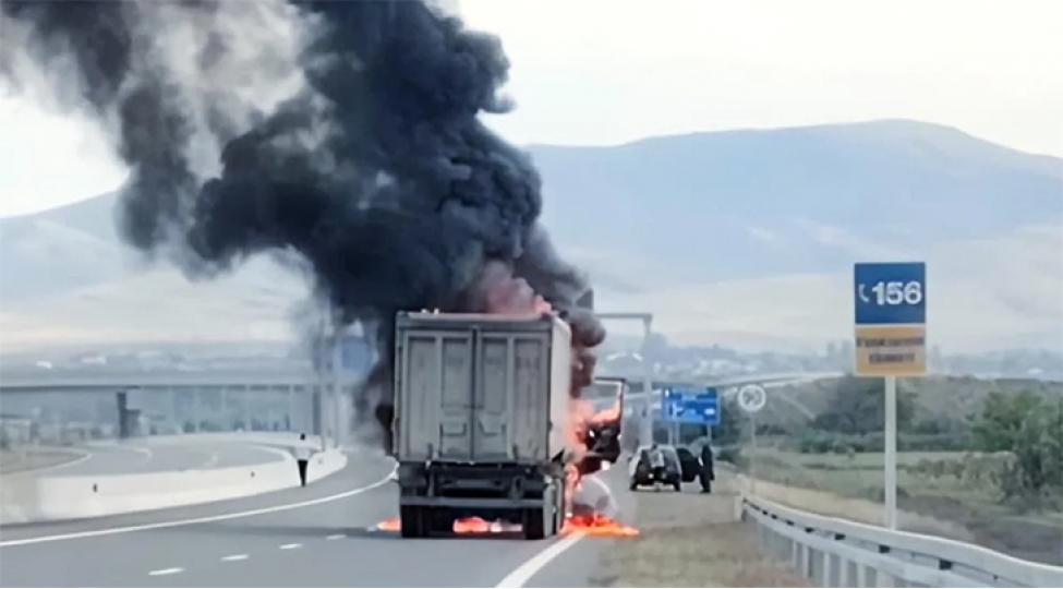 qazaxda-tir-bele-yandi-anbaan-video