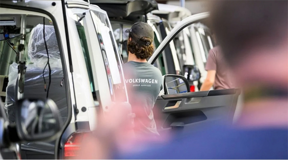volkswagen-daha-10-minden-chox-ishchisini-ixtisar-etmeye-hazirlashir
