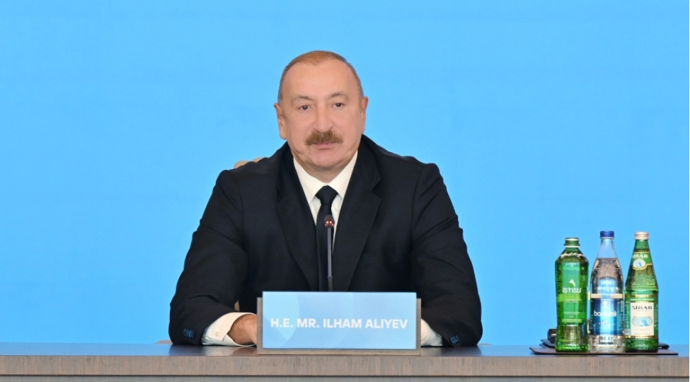 ikinci-qarabag-muharibesi-zamani-butun-etnik-qruplarin-ve-dinlerin-numayendeleri-bir-demir-yumruq-kimi-birleshdiler