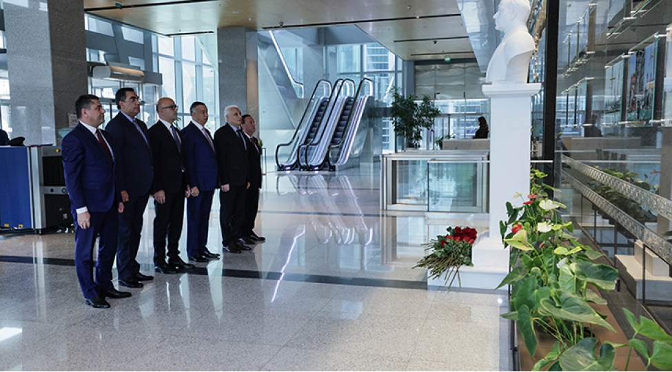 yeni-azerbaycan-partiyasinin-viii-qurultayindan-ireli-gelen-vezifelere-hesr-olunmush-tedbir-kechirilib